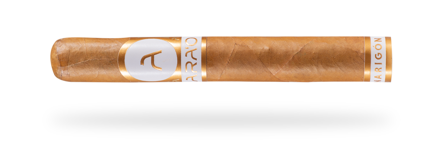 Arao Cigars: Yugo Toro